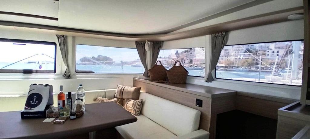 Lagoon 46 - 4 + 1 cab. — photo 9
