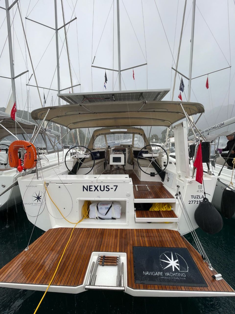 Dufour 430 - 3 cab. — photo 3