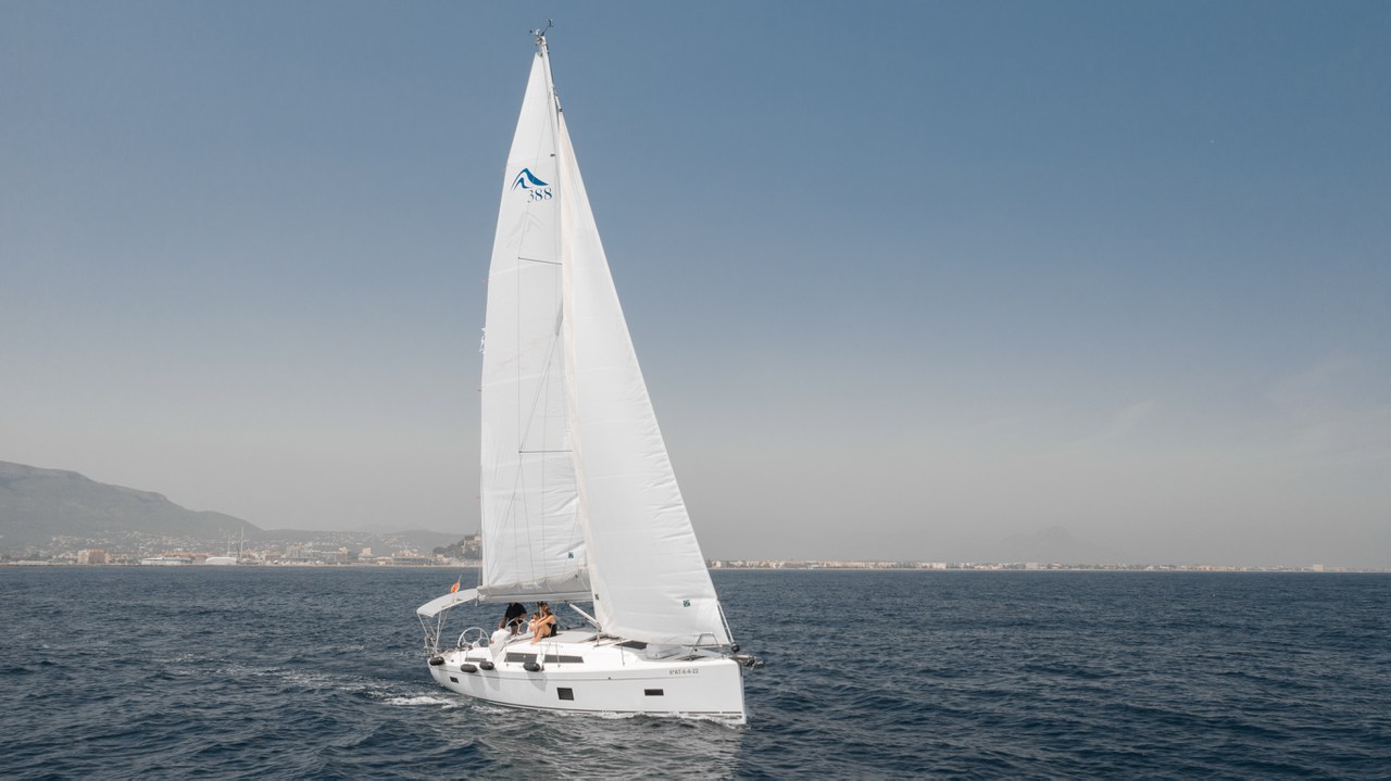 Hanse 388 — photo 6