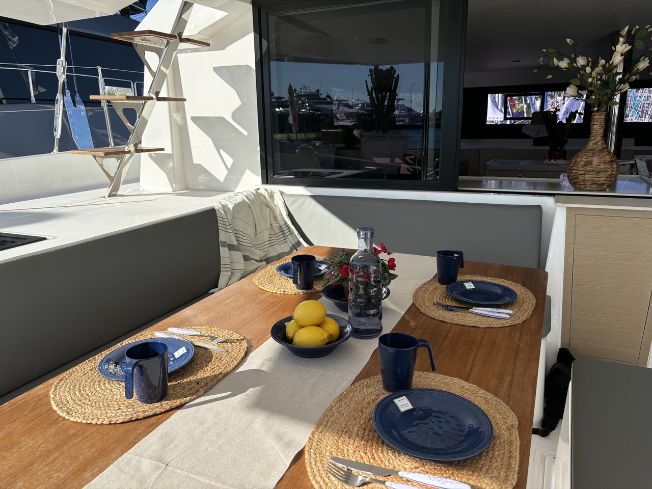 Dufour 48 Catamaran - 5 + 1 cab. — photo 4