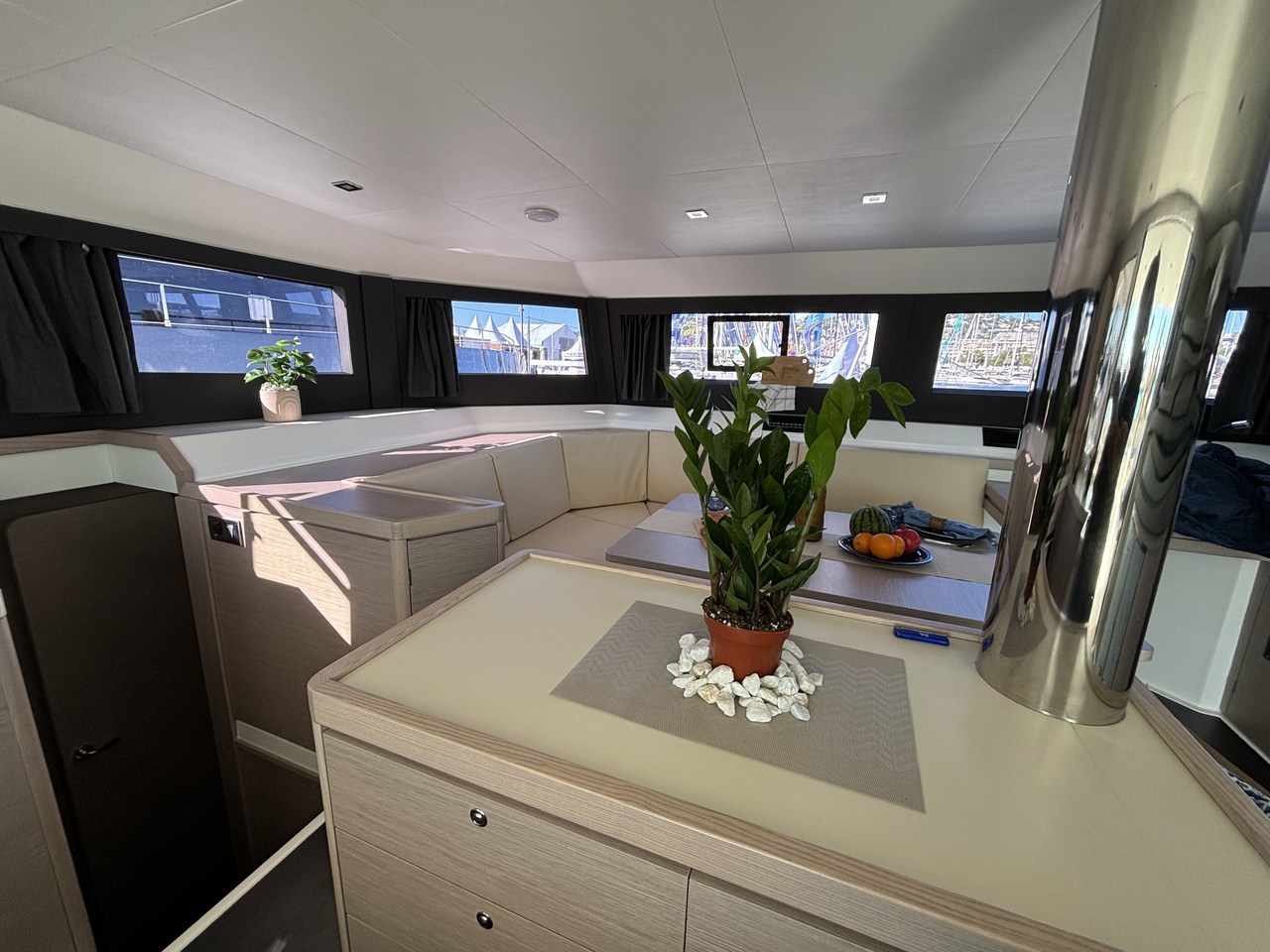 Dufour 48 Catamaran - 5 + 1 cab. — photo 9