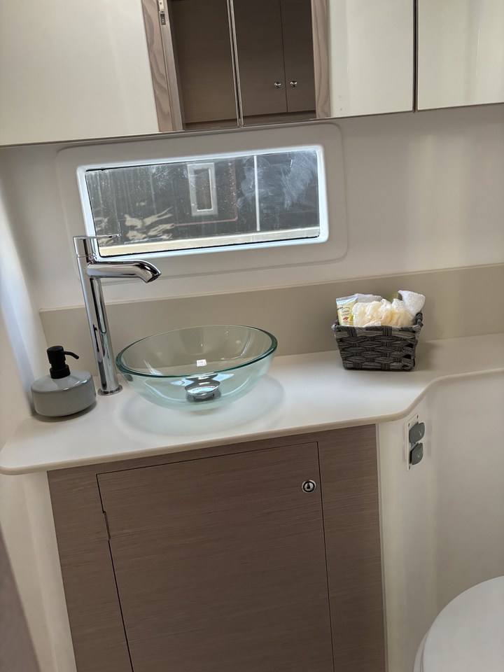 Dufour 48 Catamaran - 5 + 1 cab. — photo 17
