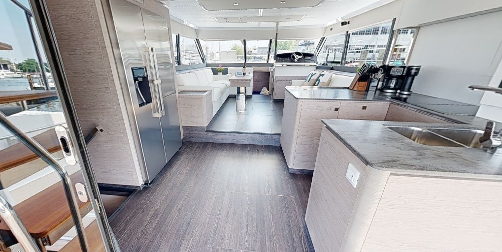 Fountaine Pajot MY6 — photo 10