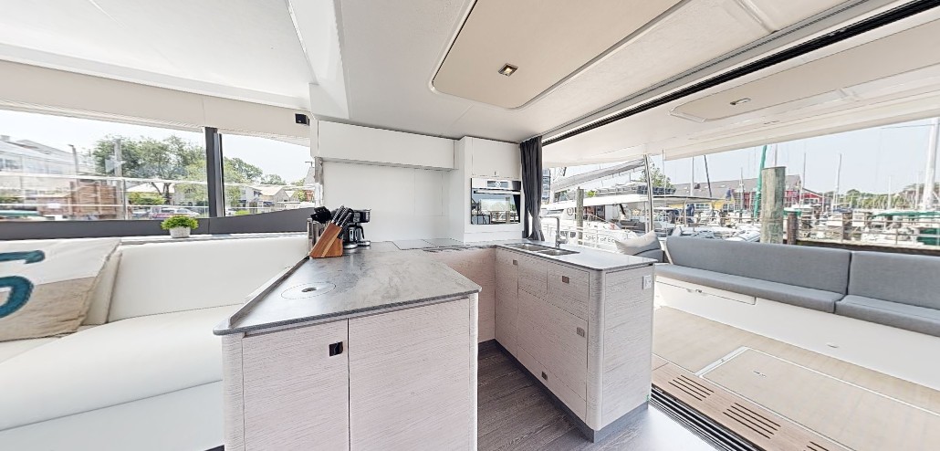 Fountaine Pajot MY6 — photo 13
