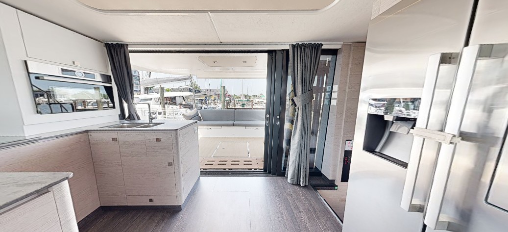 Fountaine Pajot MY6 — photo 14