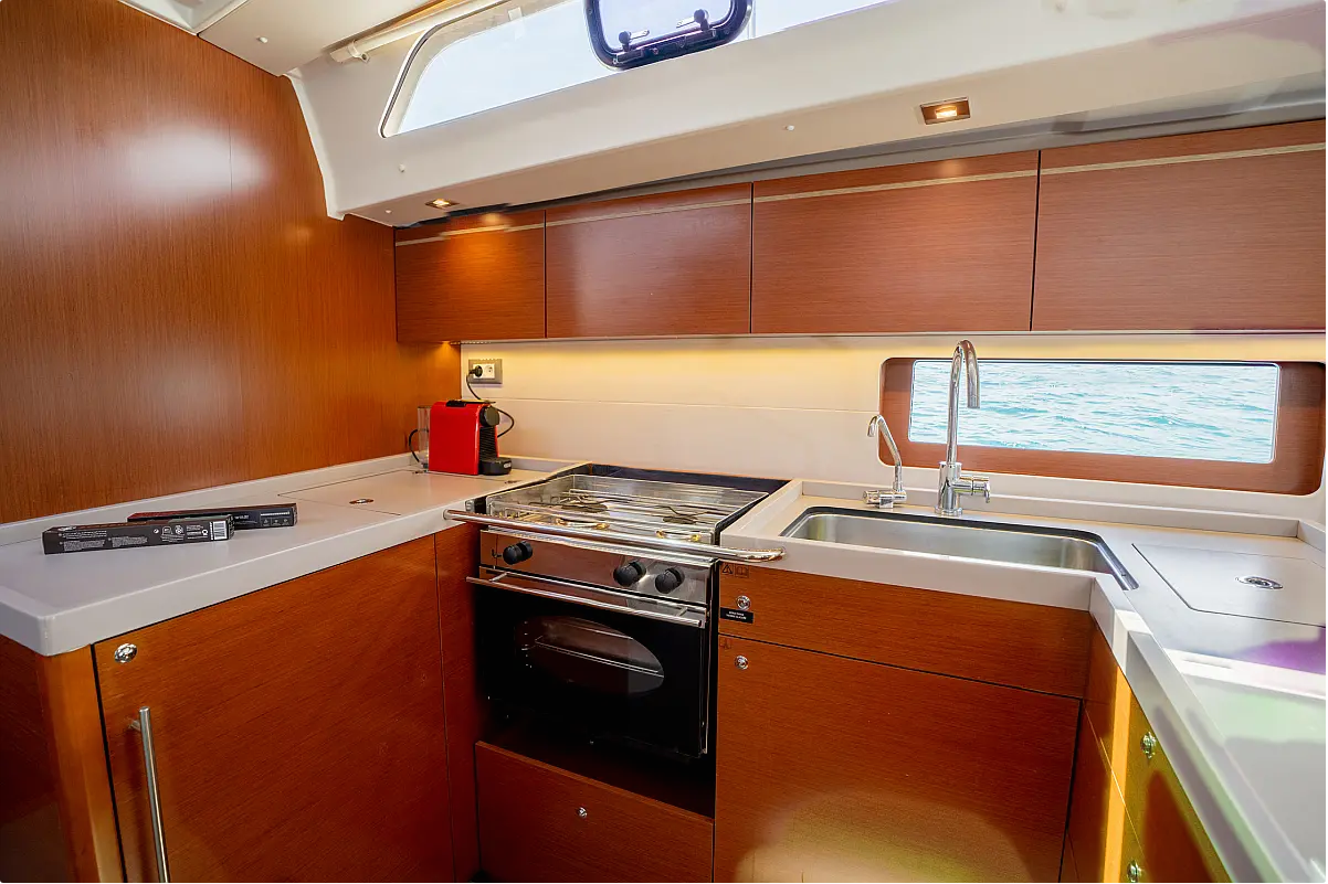 Oceanis 51.1 - 5 + 1 cab. — photo 13