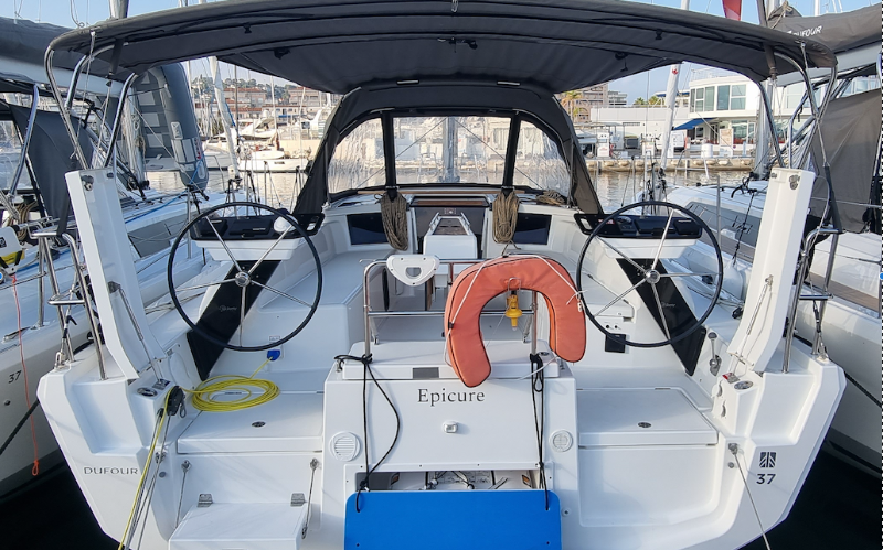 Dufour 37 - 3 cab. — photo 1