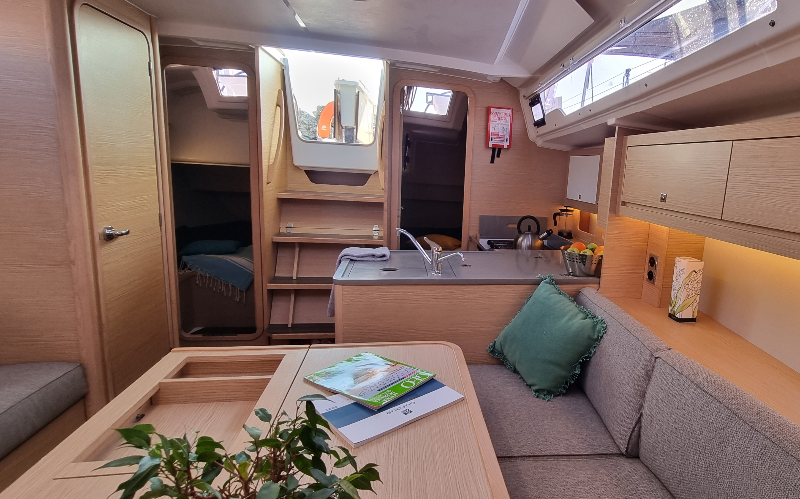 Dufour 37 - 3 cab. — photo 4