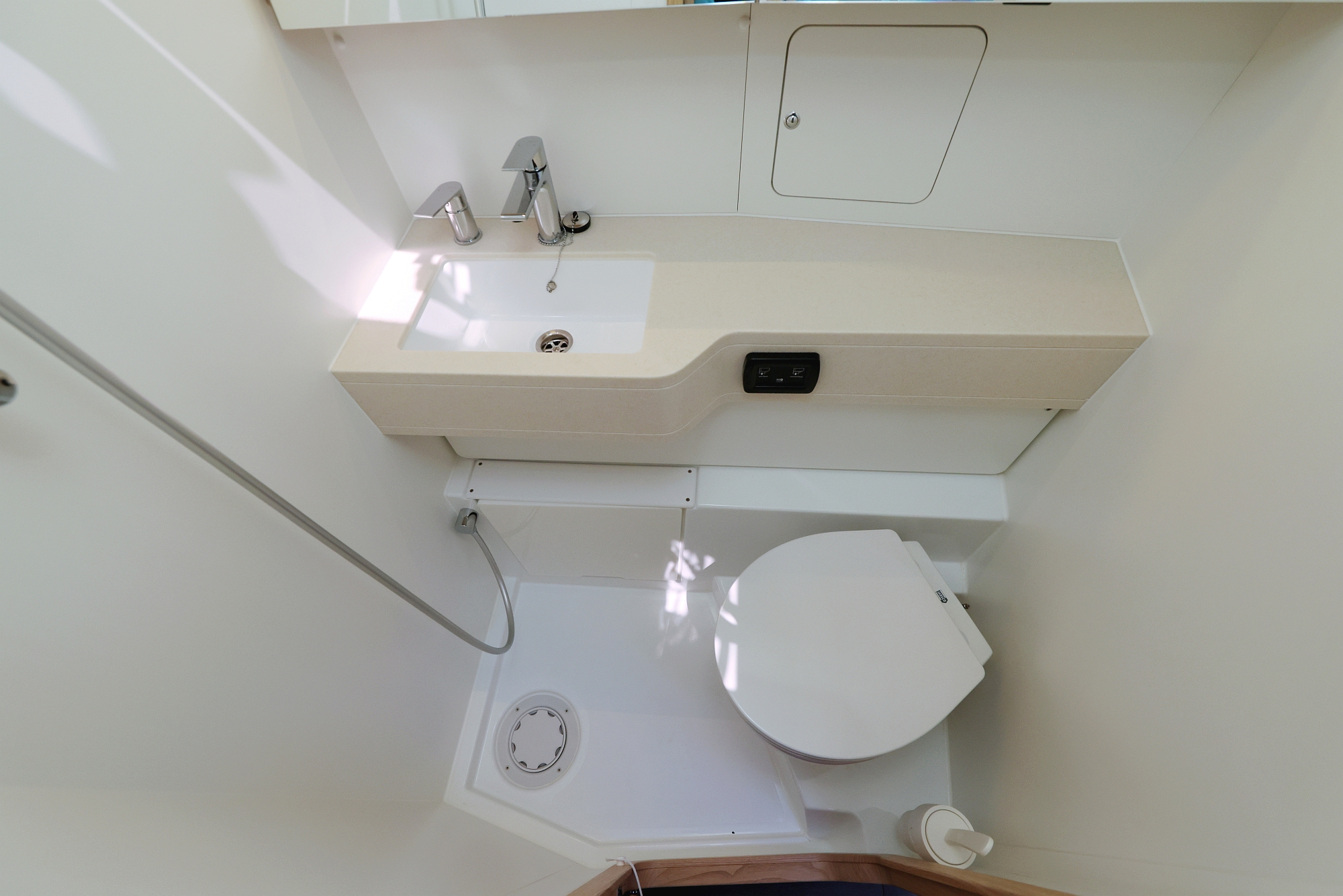 Dufour 48 — photo 28