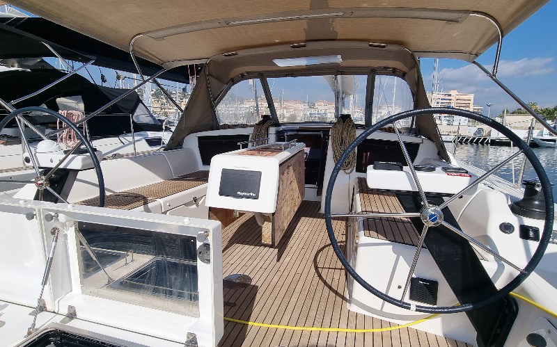 Dufour 430 - 3 cab. — photo 5