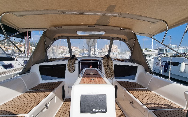 Dufour 430 - 3 cab. — photo 6
