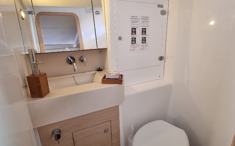 Dufour 37 - 3 cab. — photo 11