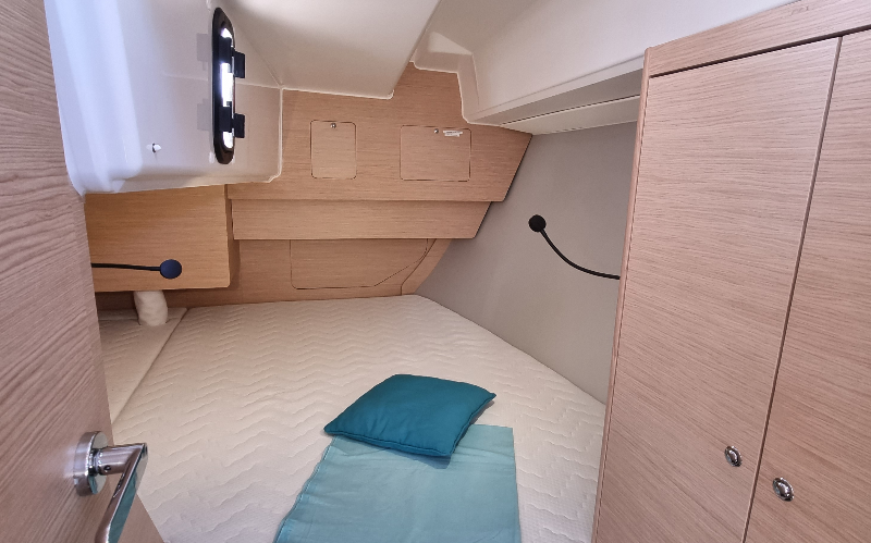 Dufour 37 - 2 cab. — photo 5