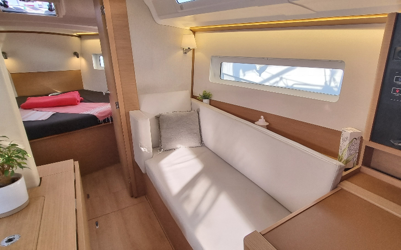 Sun Odyssey 380 - 3 cab. — photo 7