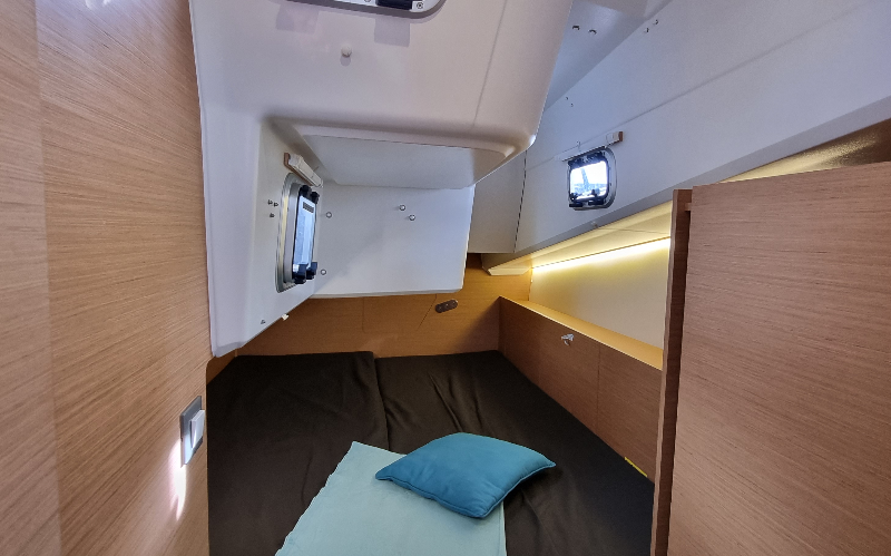 Sun Odyssey 380 - 3 cab. — photo 10
