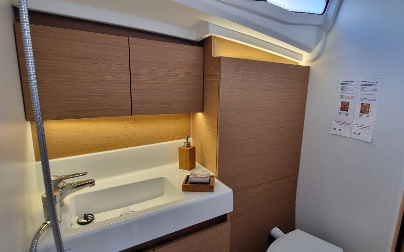 Sun Odyssey 380 - 3 cab. — photo 11
