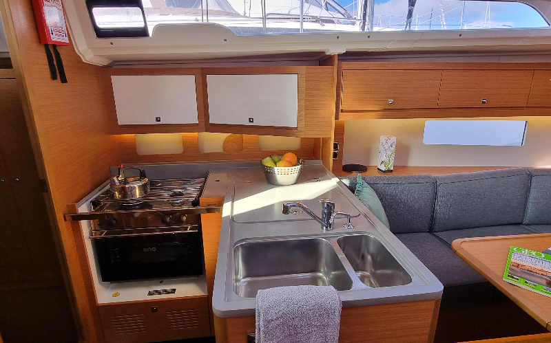 Dufour 37 - 2 cab. — photo 9