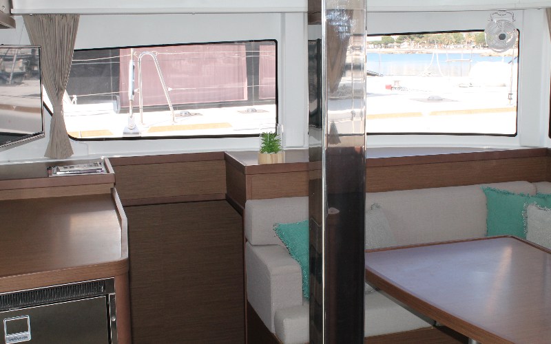 Lagoon 42 - 4 + 2 cab. — photo 9