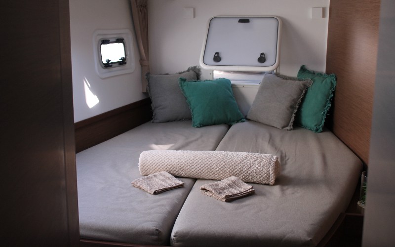 Lagoon 42 - 4 + 2 cab. — photo 11
