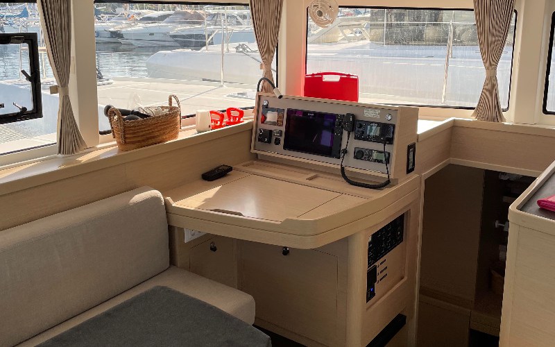 Lagoon 42 OW — photo 10