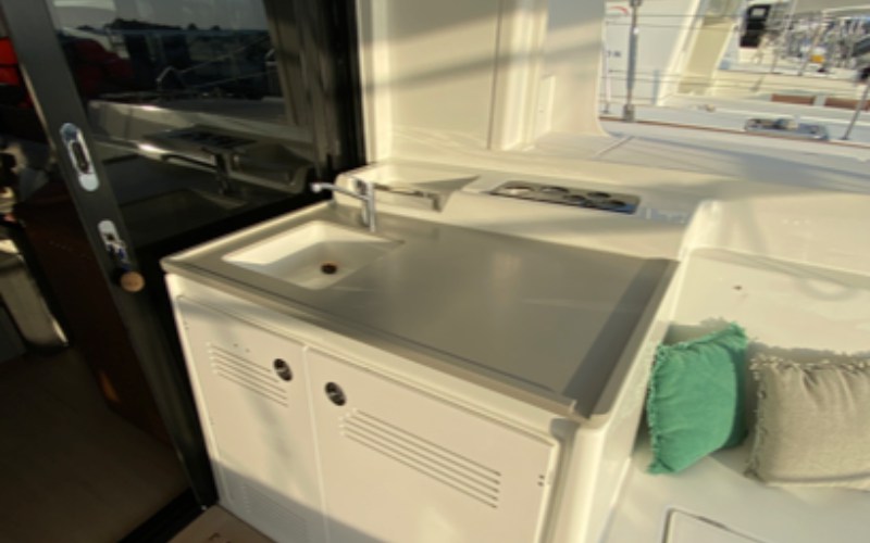 Lagoon 46 OW - 3 + 2 cab. — photo 7