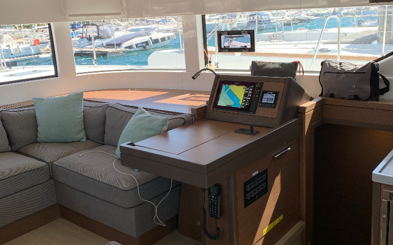 Lagoon 50 — photo 10