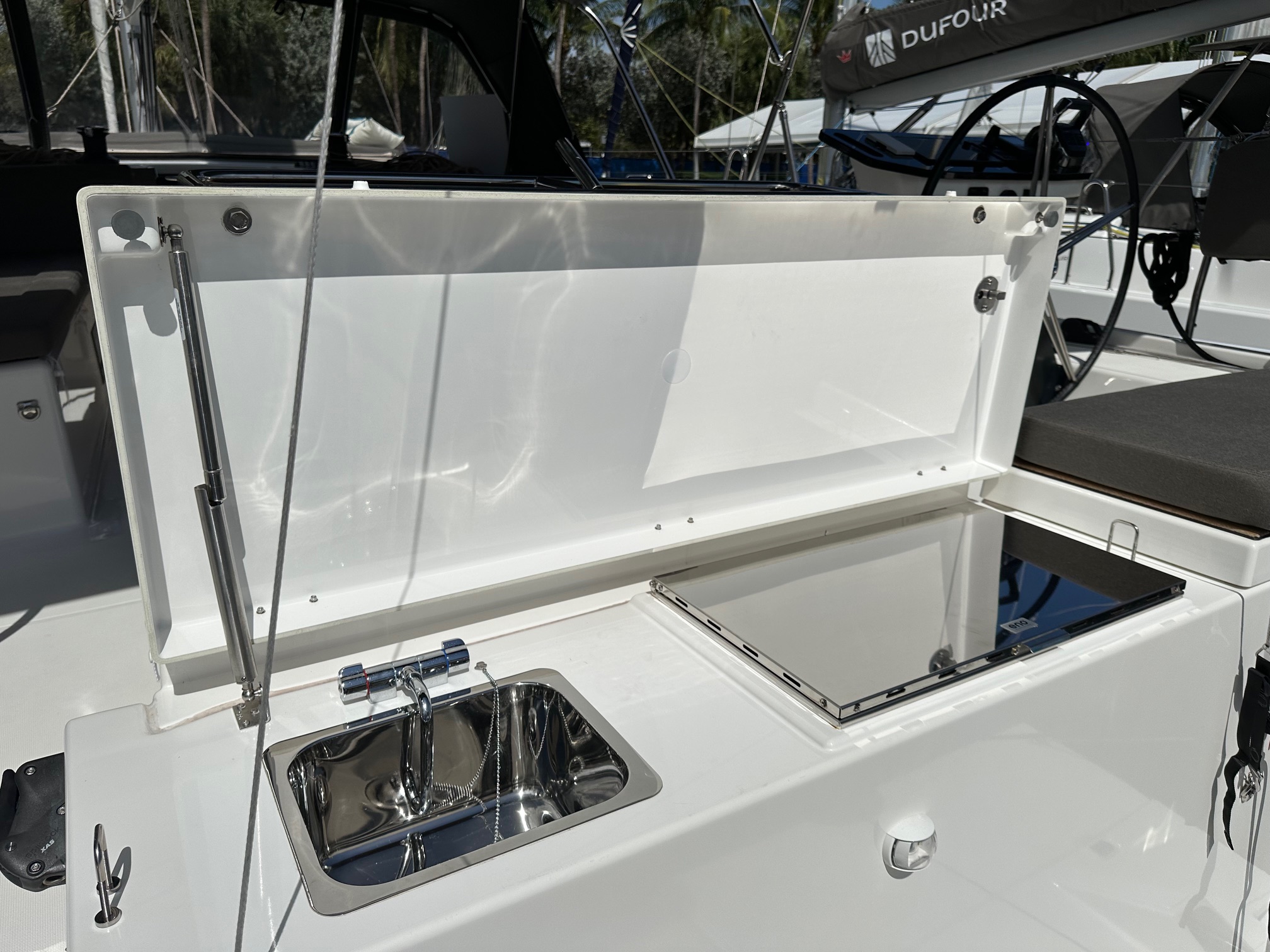 Dufour 530 - 4 cab. — photo 8