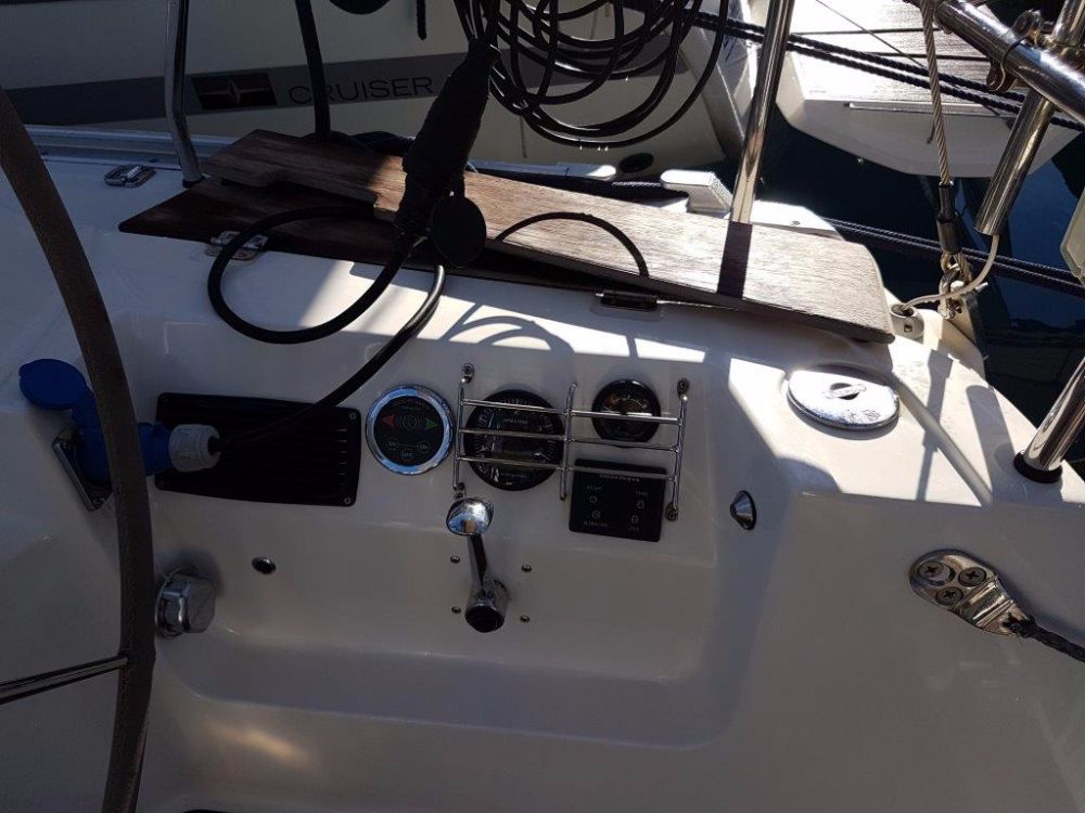 Bavaria Cruiser 40 — photo 6