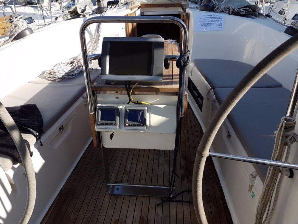 Bavaria Cruiser 40 — photo 7