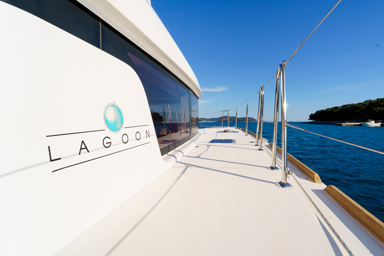 Lagoon 39 - 4 + 2 cab. — photo 11