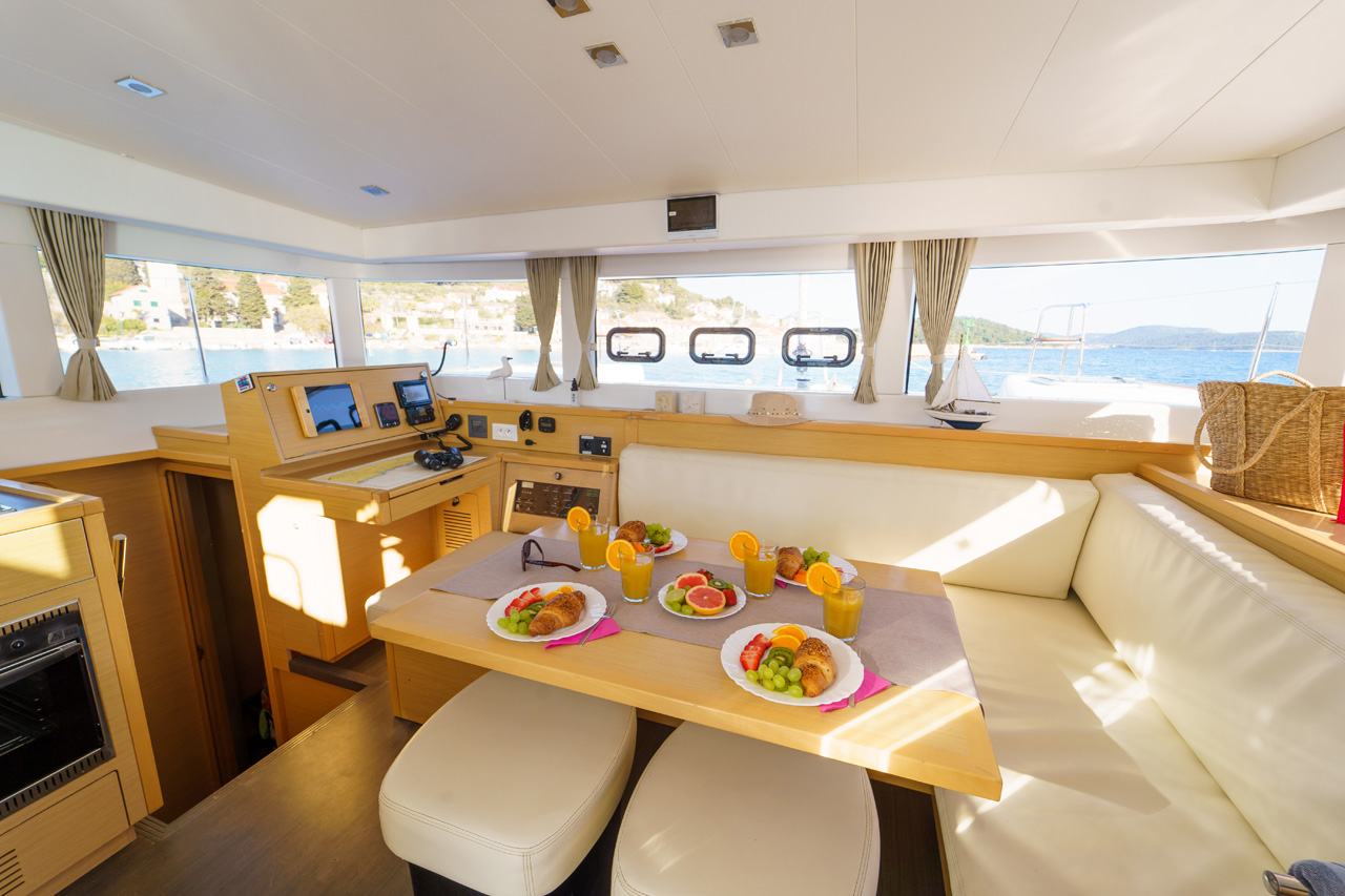 Lagoon 39 - 4 + 2 cab. — photo 15