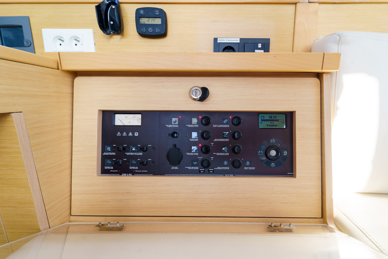Lagoon 39 - 4 + 2 cab. — photo 21