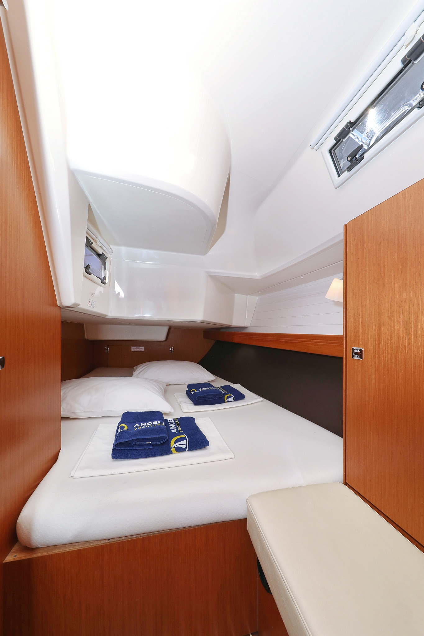 Bavaria Cruiser 37 - 3 cab. — photo 27