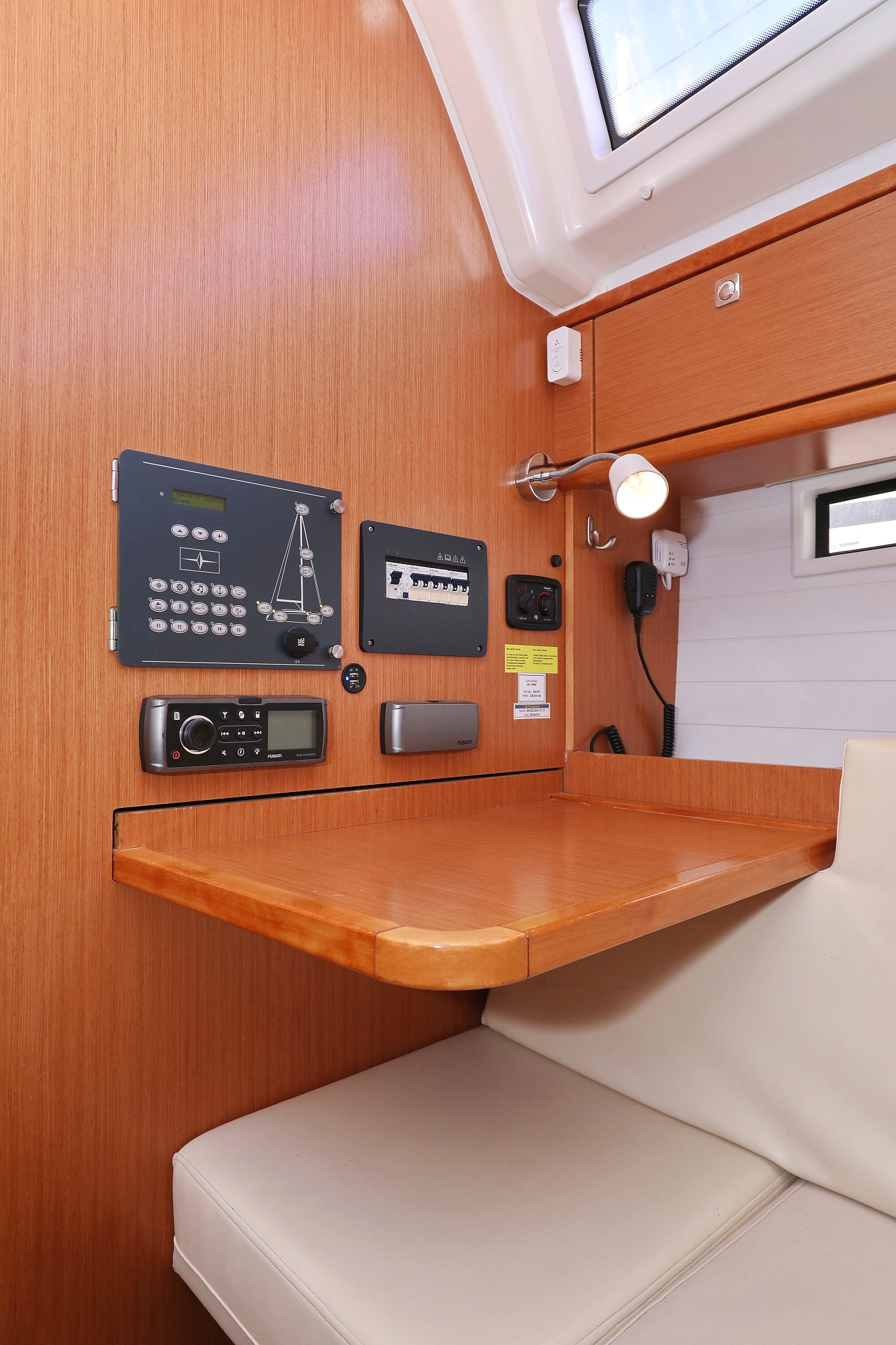 Bavaria Cruiser 37 - 3 cab. — photo 38