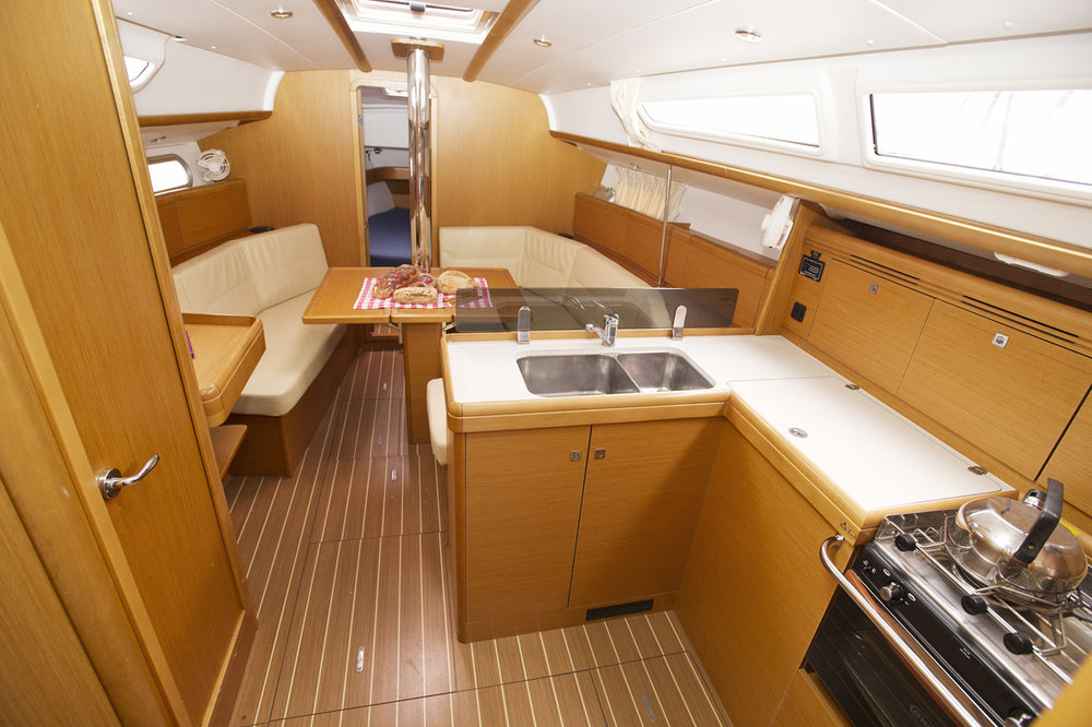 Sun Odyssey 36i — photo 7