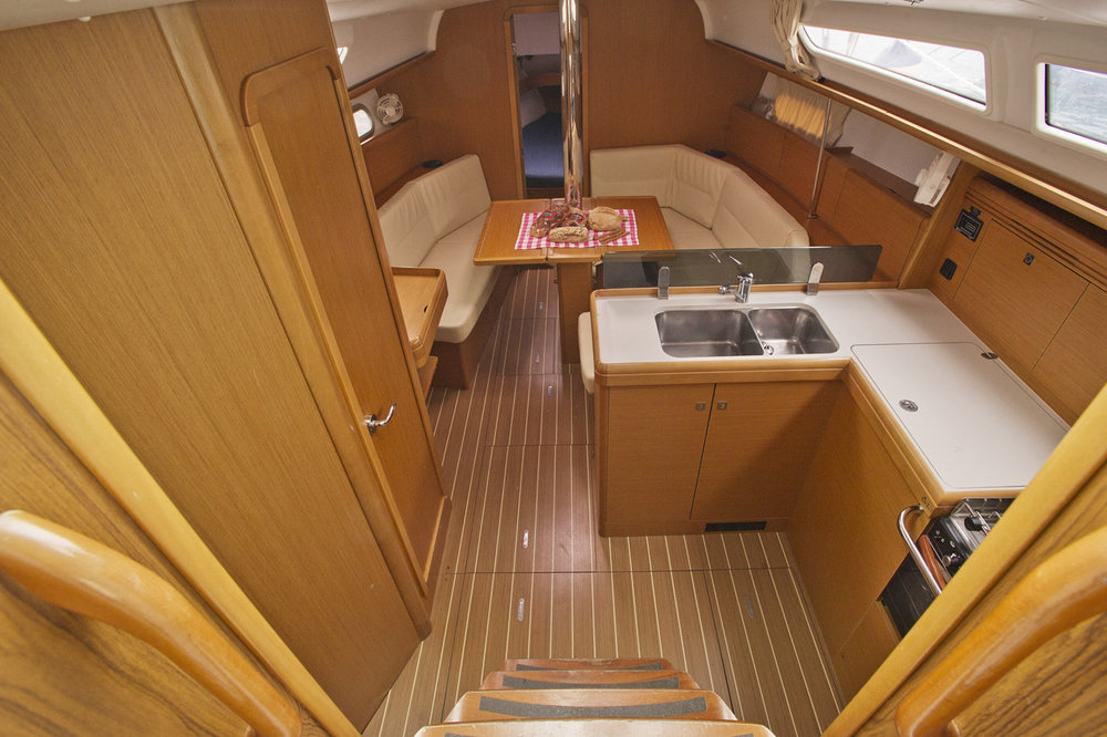 Sun Odyssey 36i — photo 8