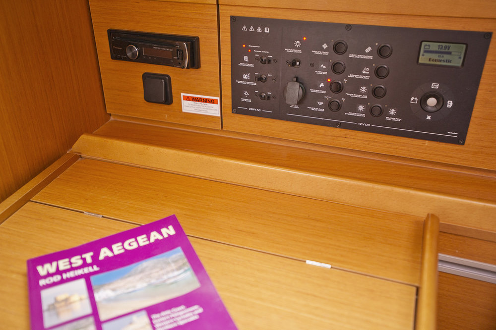 Sun Odyssey 36i — photo 10