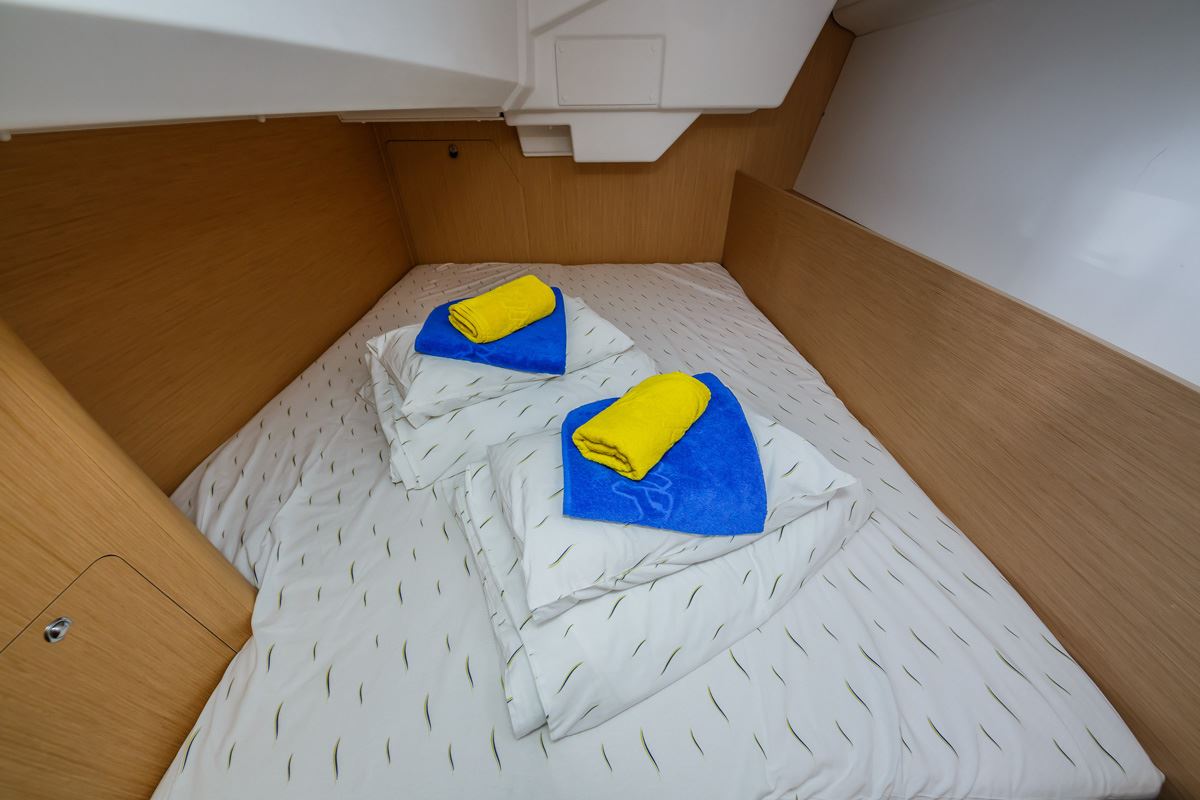 Oceanis 38.1 — photo 10