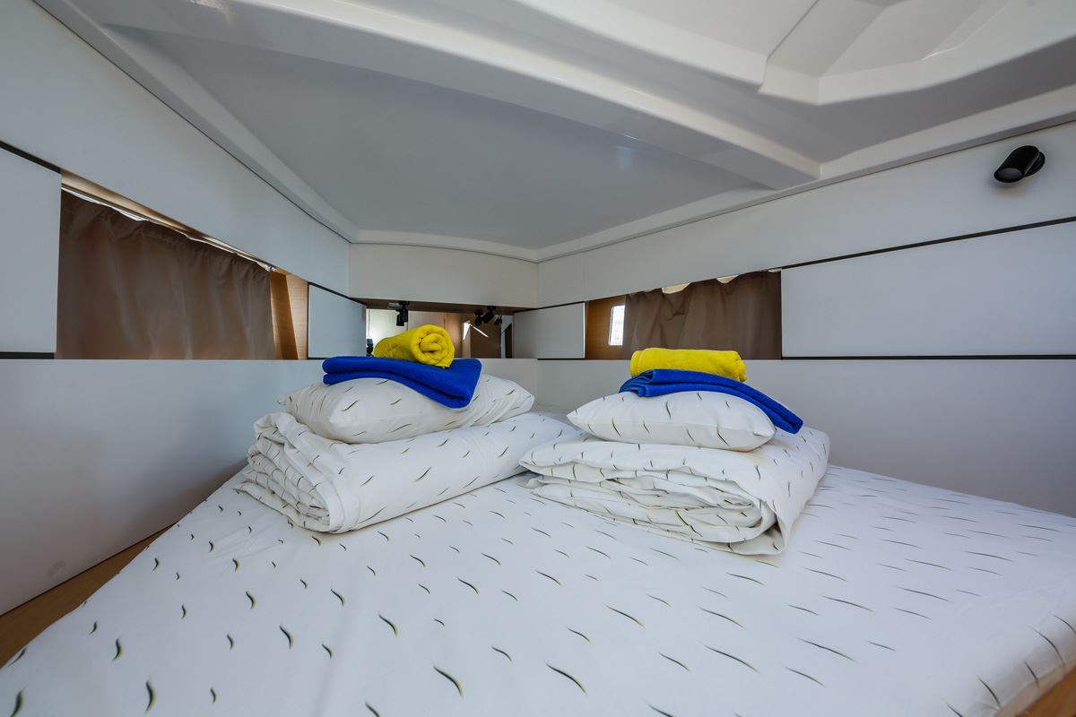Oceanis 38.1 — photo 12
