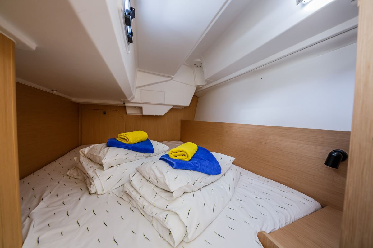 Oceanis 38.1 — photo 14
