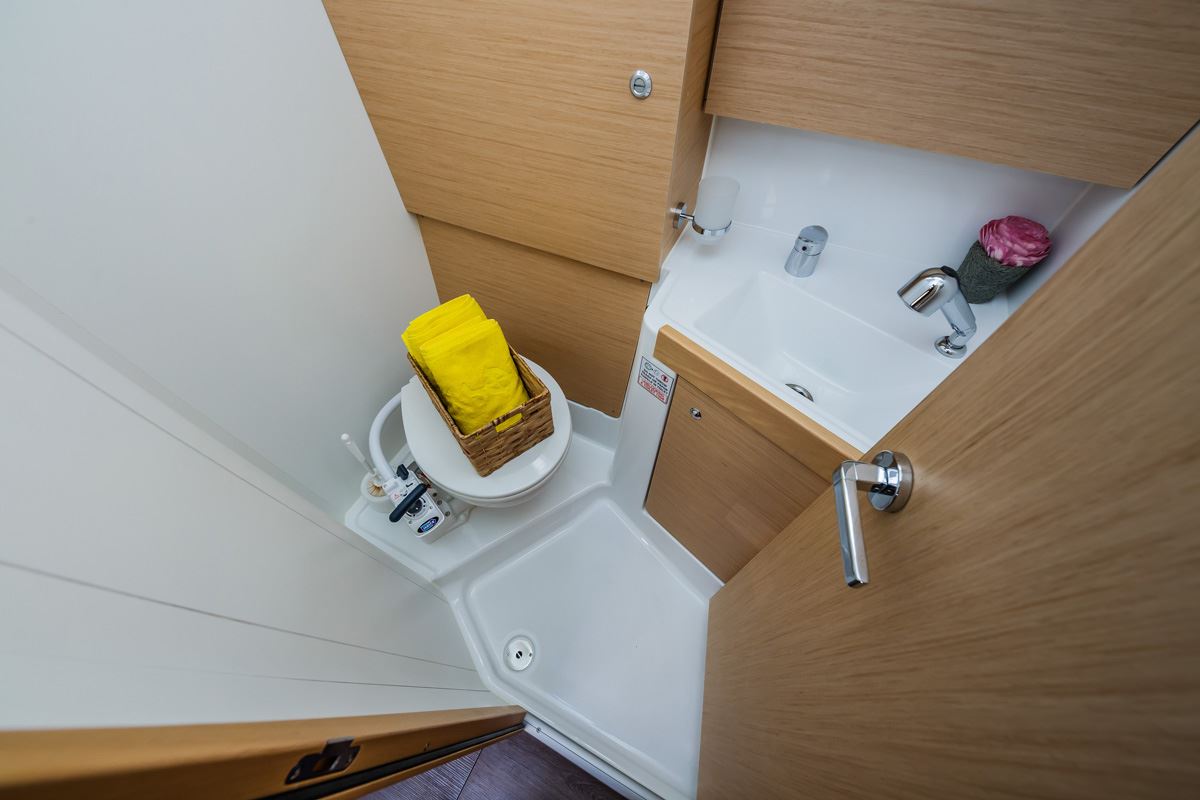 Oceanis 38.1 — photo 15