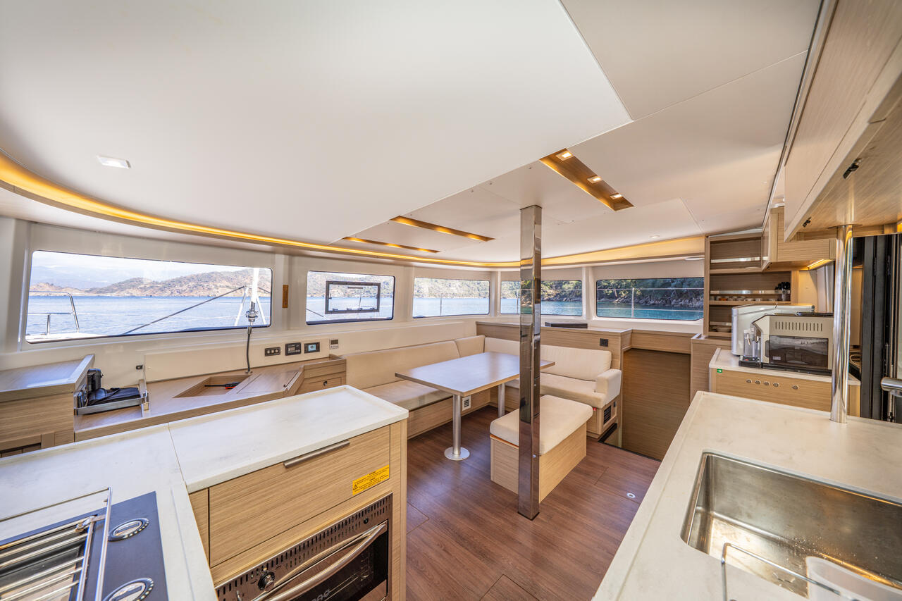 Lagoon 46 - 4 + 2 cab. — photo 16