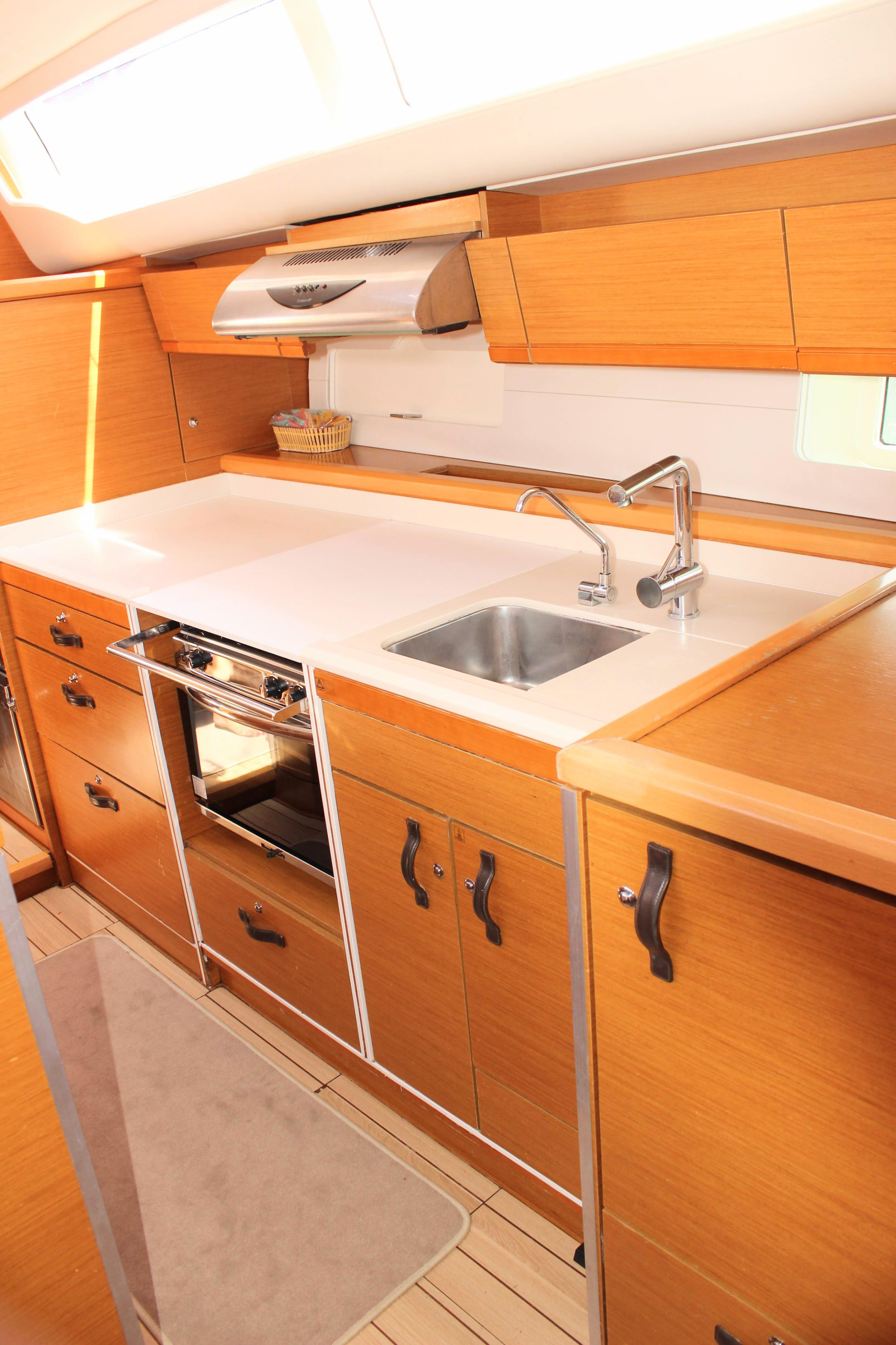 Jeanneau 54 - 6 cab. — photo 11