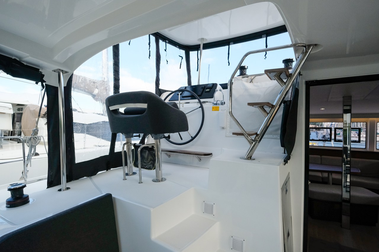 Lagoon 42 - 4 + 1 cab. — photo 7