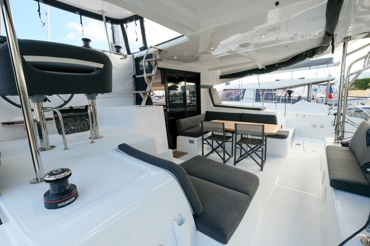 Lagoon 42 - 4 + 1 cab. — photo 11