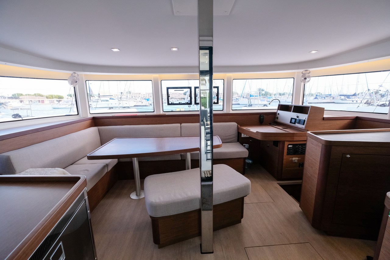 Lagoon 42 - 4 + 1 cab. — photo 12