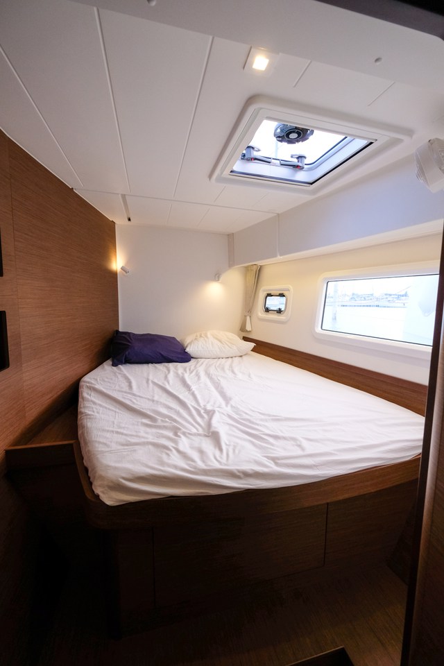 Lagoon 42 - 4 + 1 cab. — photo 18