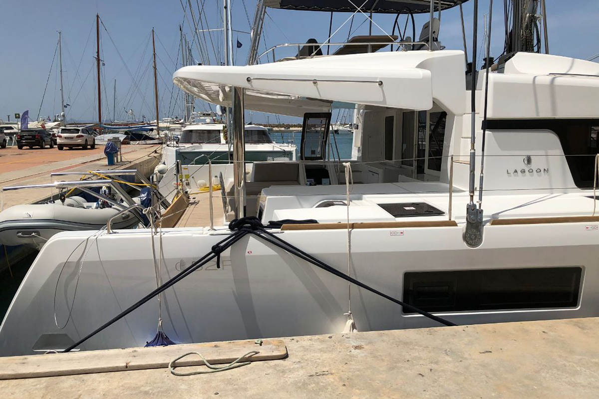 Lagoon 52 F - 6 + 2 cab. — photo 10