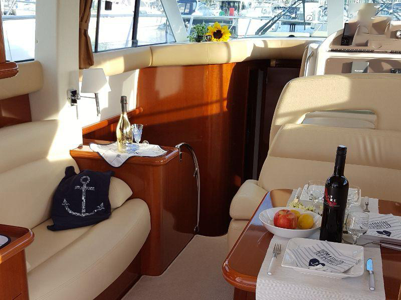 Prestige 36 Fly — photo 11