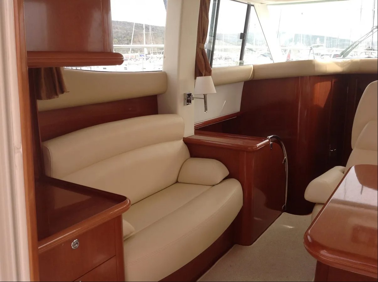 Prestige 36 Fly — photo 13